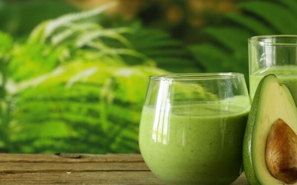 Como Fazer: Smoothie de Abacate e Banana