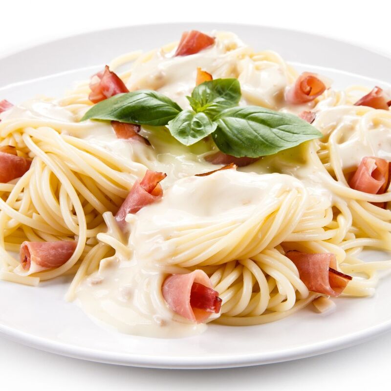 Macarrão à Carbonara simples veja como fazer